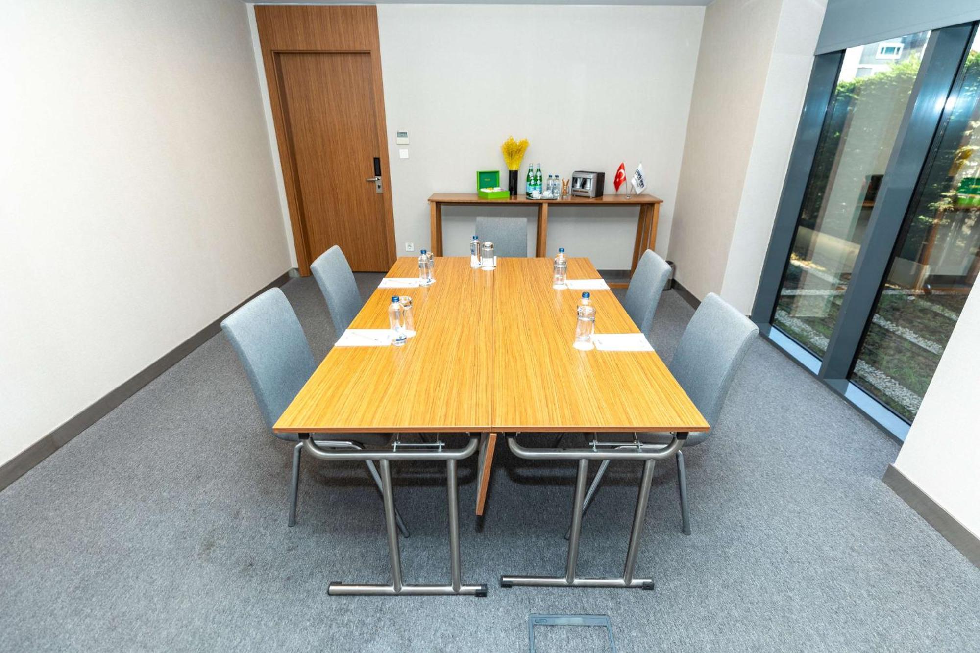 Park Inn By Radisson Istanbul Atasehir Esterno foto